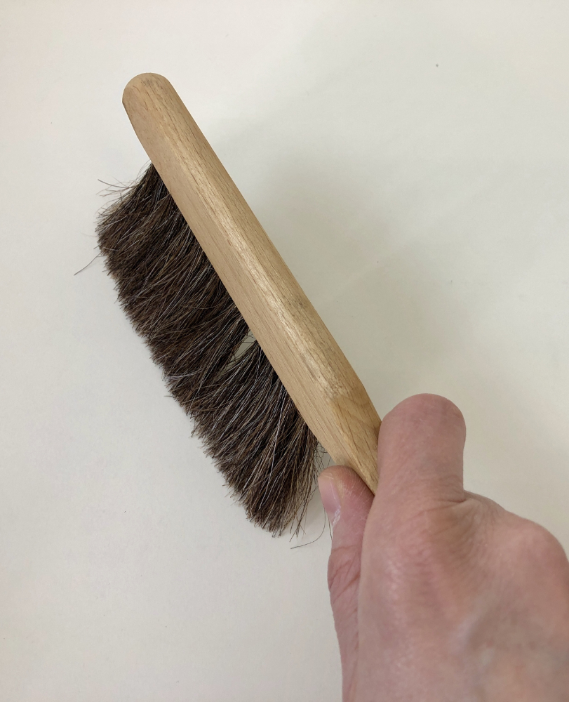 Brushinhand